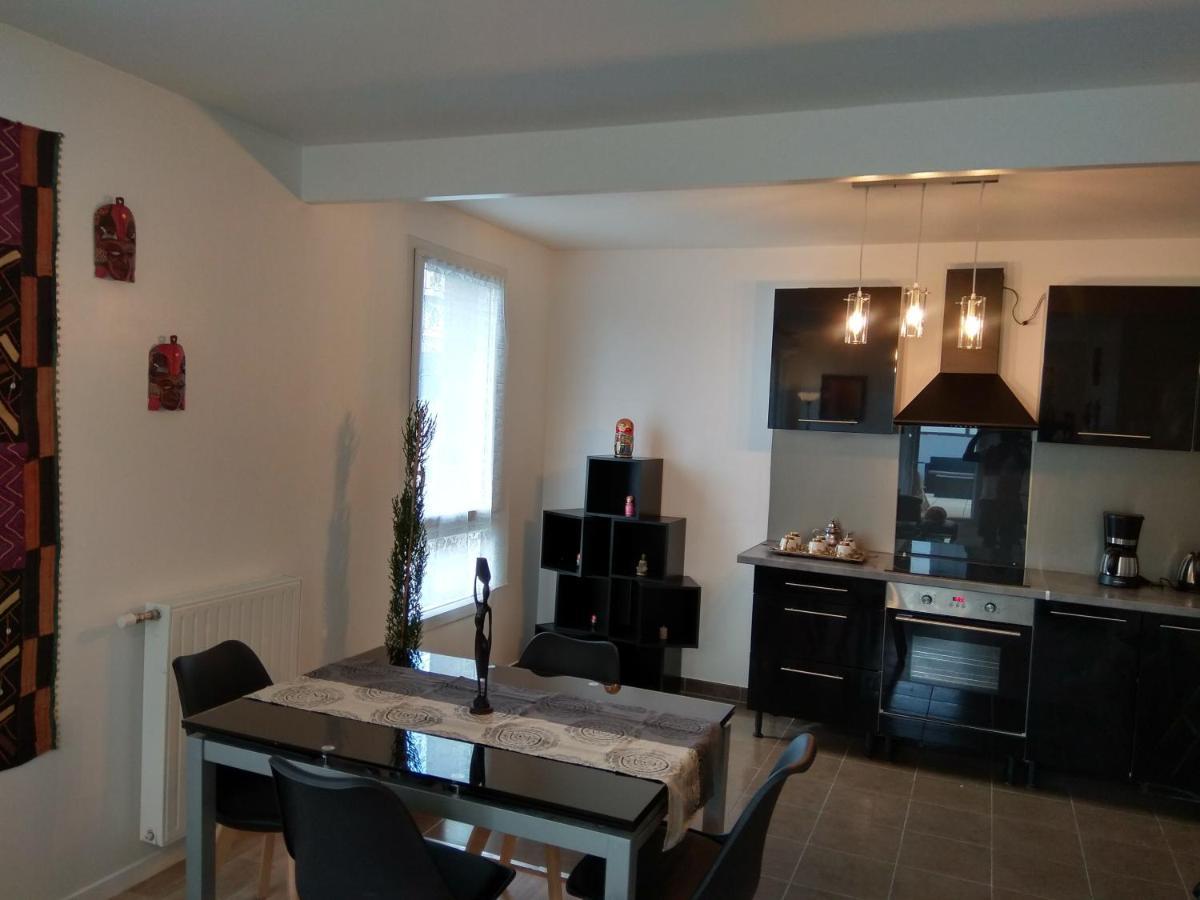 Saint Denis Appartement 2 Chambres Avec Parking Екстериор снимка