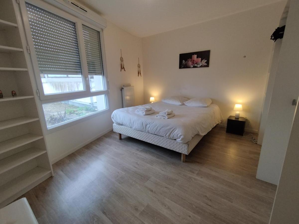 Saint Denis Appartement 2 Chambres Avec Parking Екстериор снимка